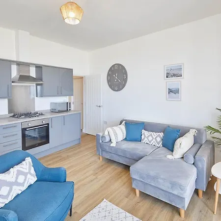 Host & - Glenholme House Redcar